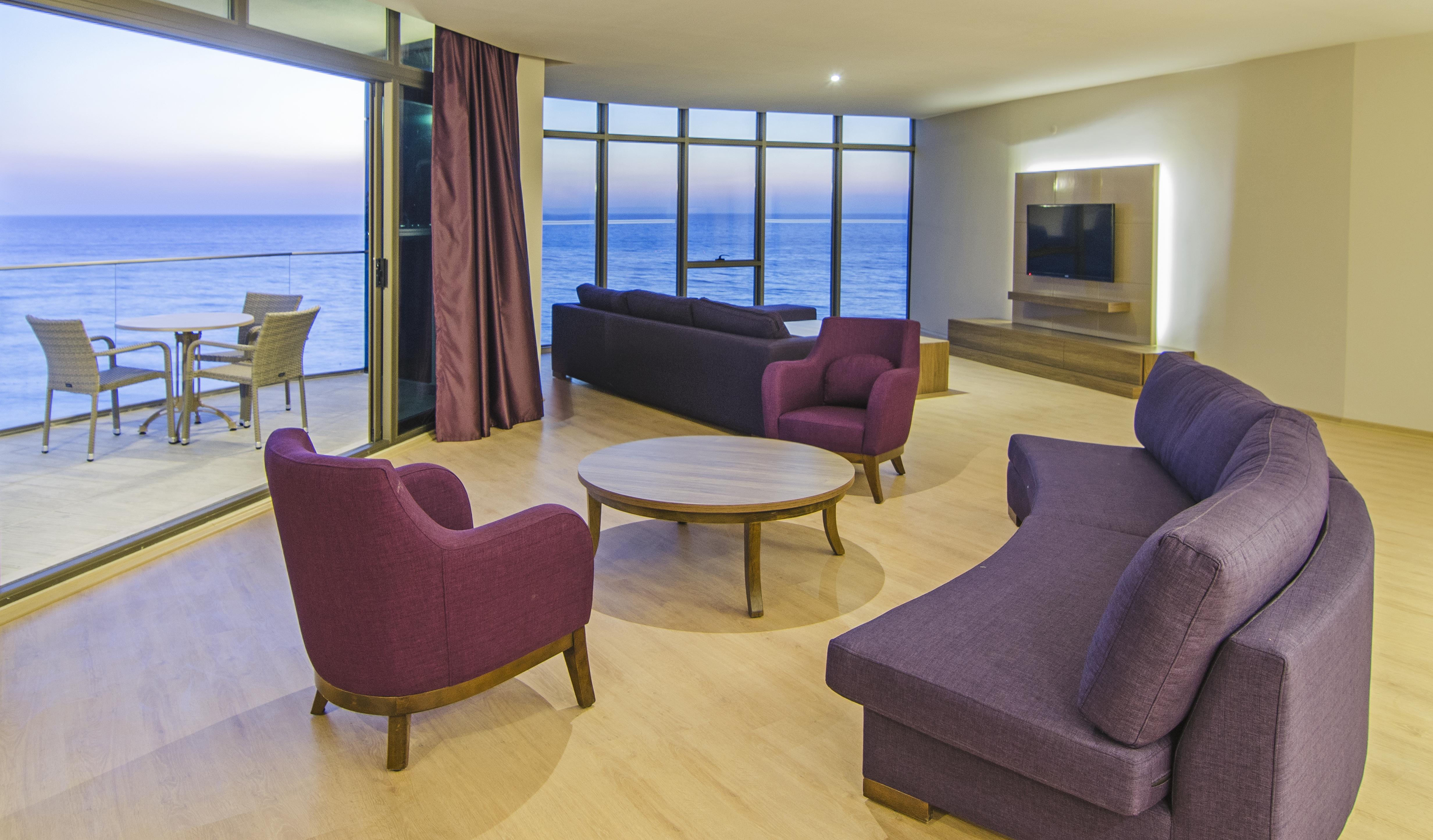 เลดี้ บีช เรสซิเดนซ์ - สำหรับผู้ใหญ่เท่านั้น Aparthotel คูซาดาซี ภายนอก รูปภาพ