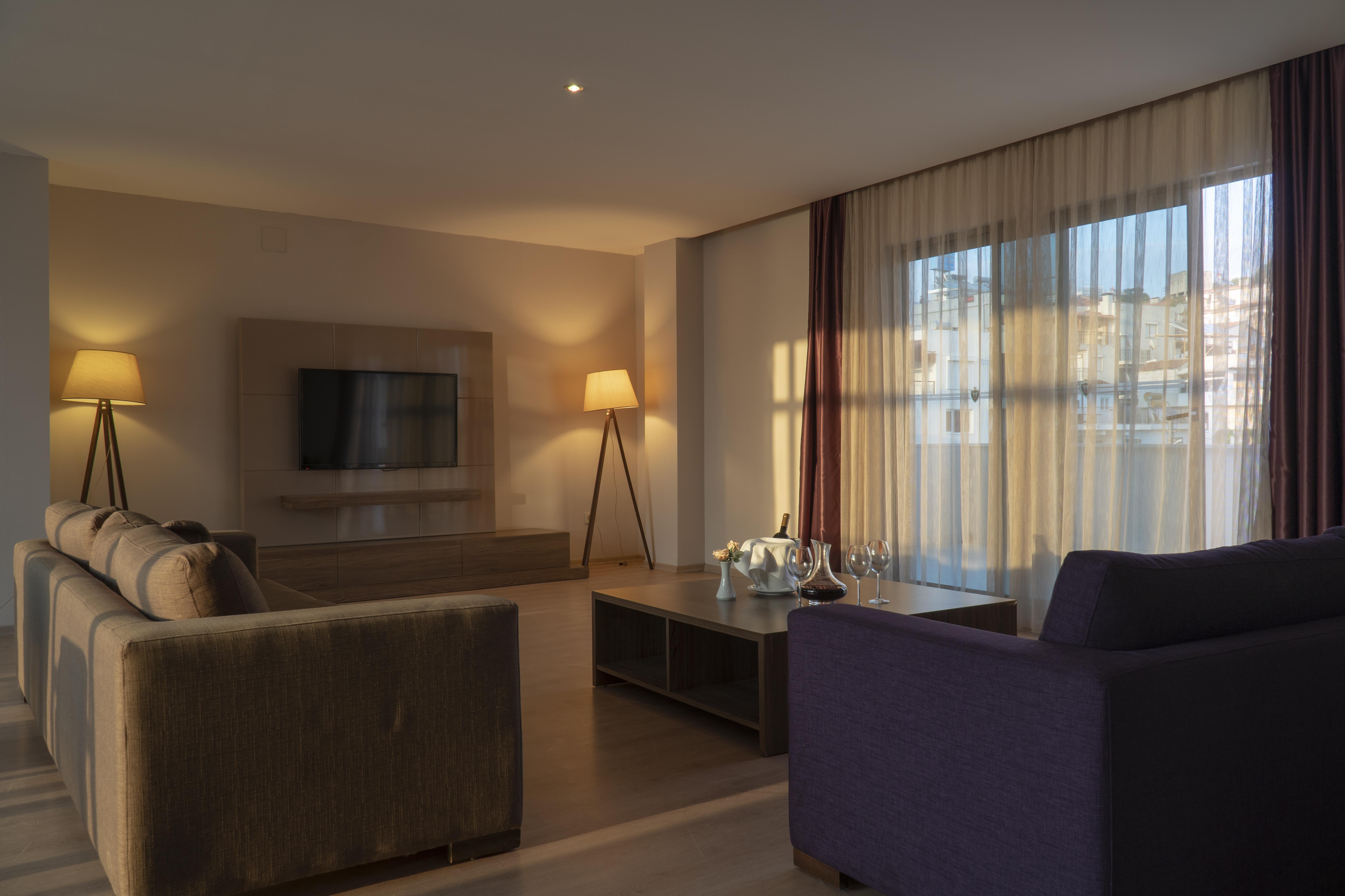 เลดี้ บีช เรสซิเดนซ์ - สำหรับผู้ใหญ่เท่านั้น Aparthotel คูซาดาซี ภายนอก รูปภาพ