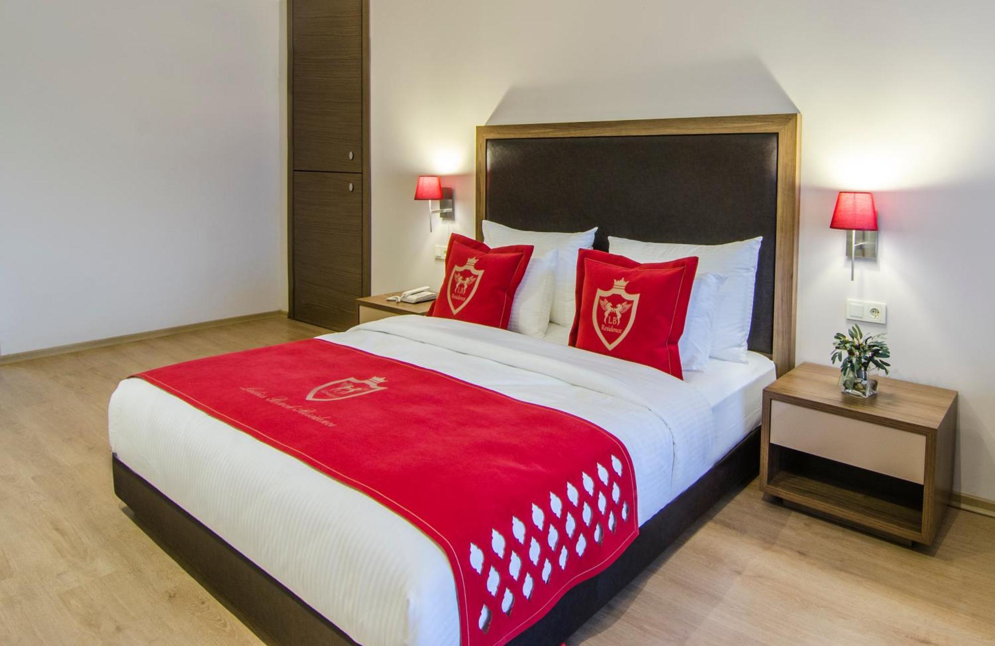 เลดี้ บีช เรสซิเดนซ์ - สำหรับผู้ใหญ่เท่านั้น Aparthotel คูซาดาซี ภายนอก รูปภาพ