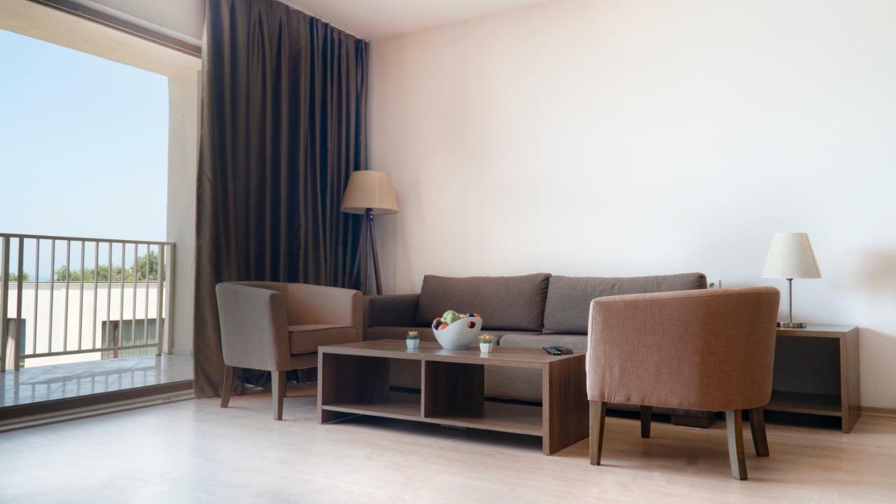 เลดี้ บีช เรสซิเดนซ์ - สำหรับผู้ใหญ่เท่านั้น Aparthotel คูซาดาซี ภายนอก รูปภาพ
